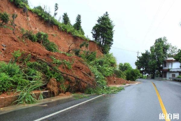 5月云南迪慶暴雨塌方路段及交通管制_游云南網  第1張