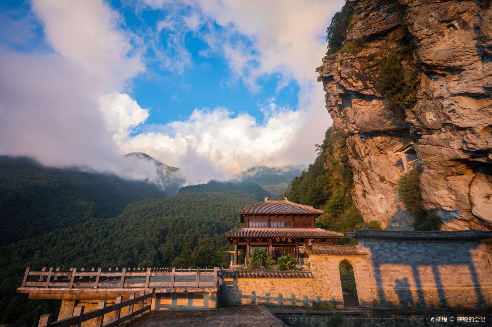 云南瑞麗有哪些旅游景點？-哪里好玩