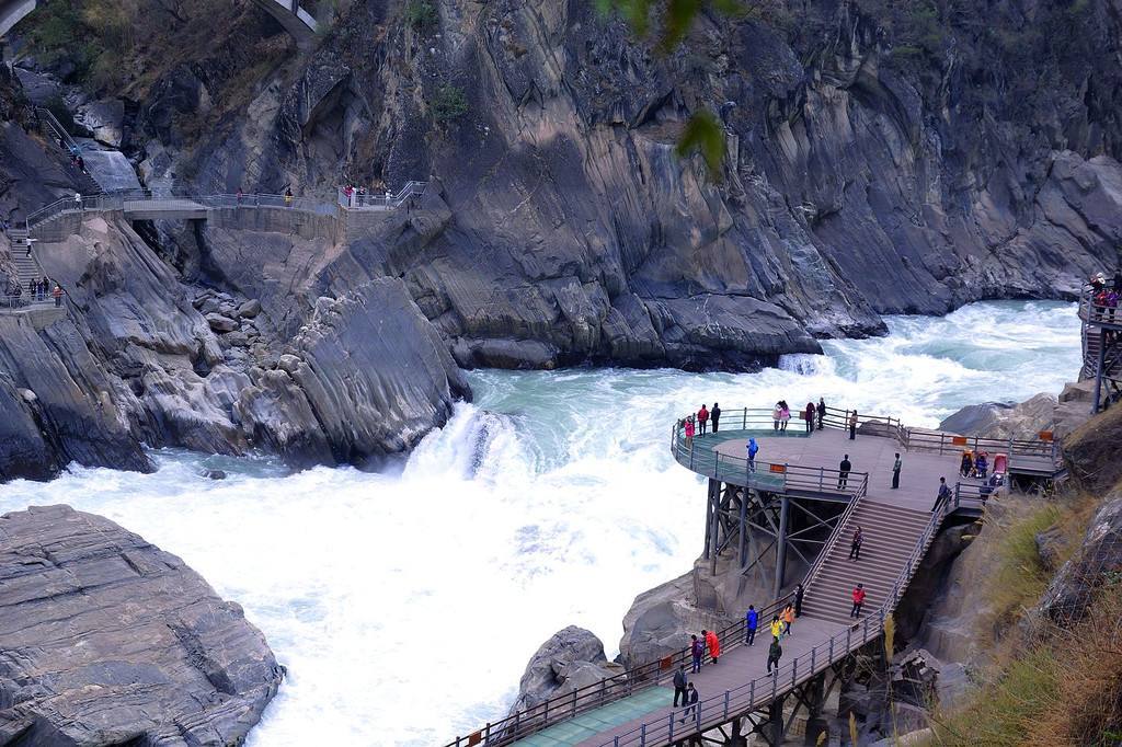 麗江虎跳峽景區旅游-麗江要去虎跳峽呆一天以度過足夠的時間嗎？